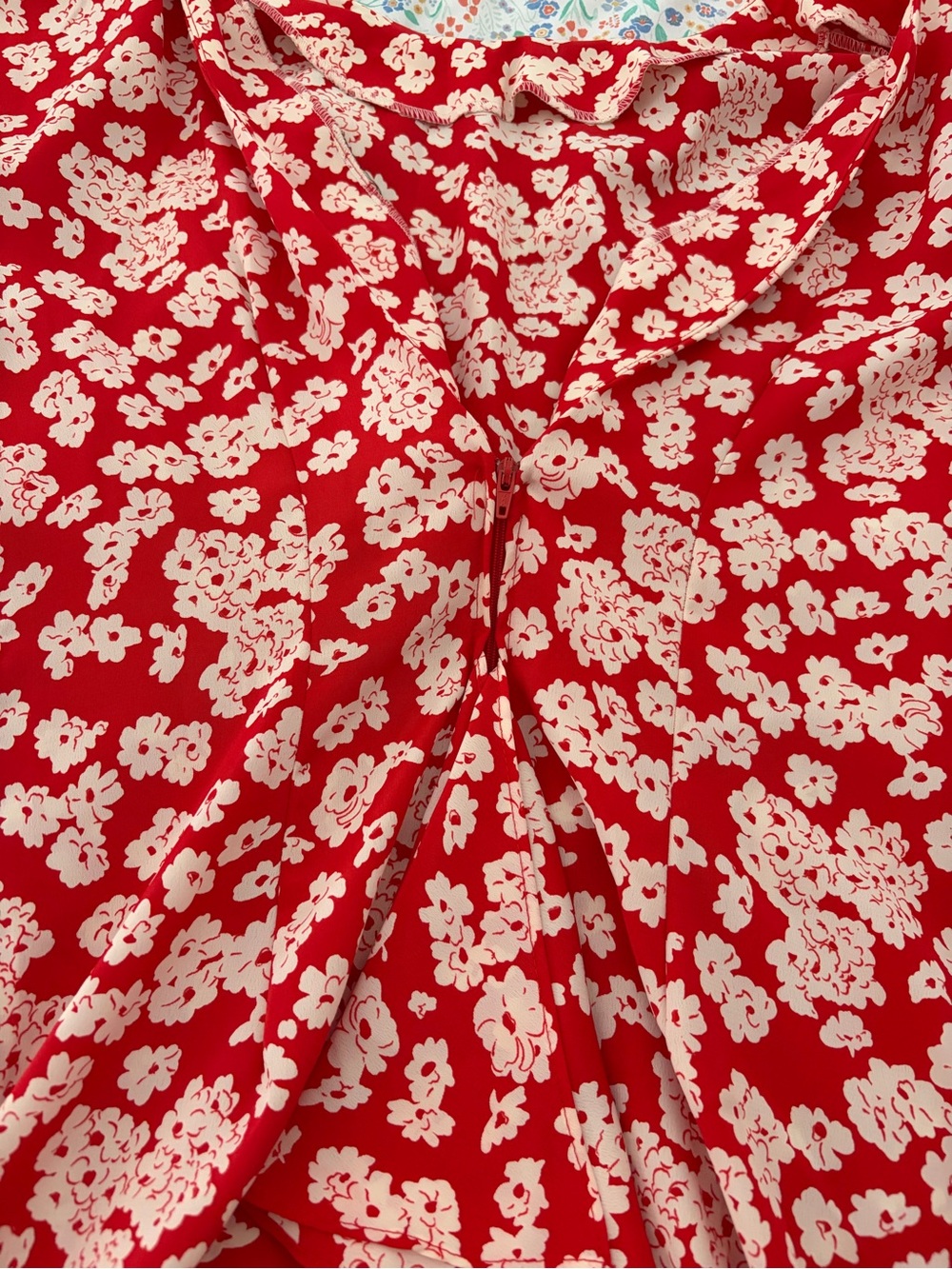 Red Floral Ruffle Hem Women's Dress - Picture 3 of 3